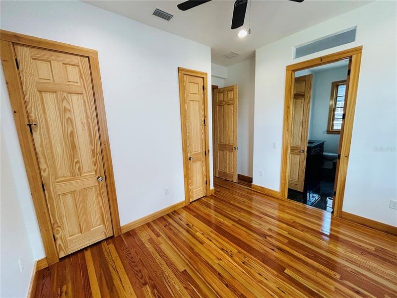 Spacious, unfurnished interior of a new home in , Gainesville (Image 37).