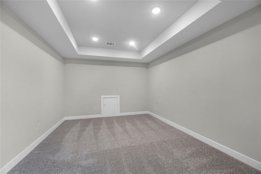 Spacious, unfurnished interior of a new home in Fulshear Lakes - 60', Fulshear (Image 12). Spacious, unfurnished interior of a new home in Fulshear Lakes - 60', Fulshear (Image 12).