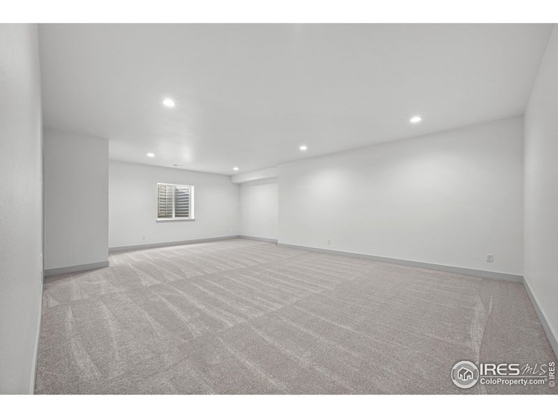 Spacious, unfurnished interior of a new home in , Windsor (Image 18).