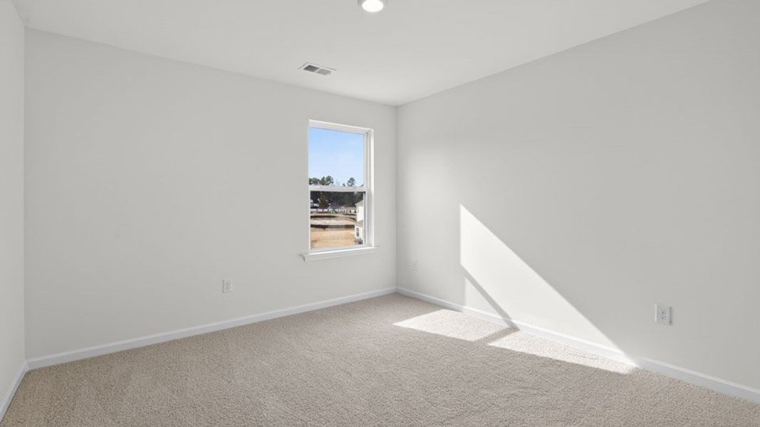 Spacious, unfurnished interior of a new home in Faircrest, Greensboro (Image 17).