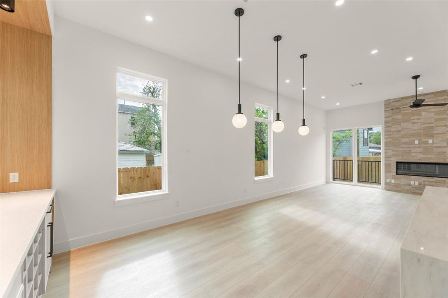 Spacious, unfurnished interior of a new home in , Houston (Image 33).