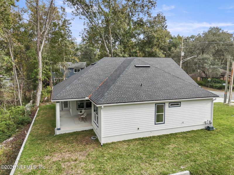 Exterior details and patio area of a home in , Jacksonville (Image 33).