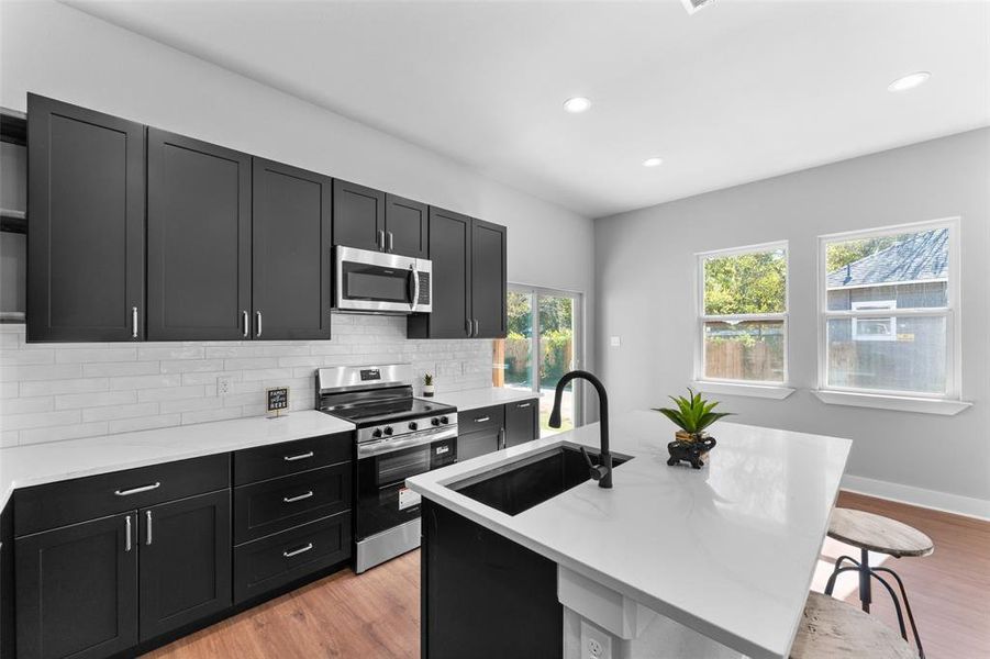 Furnished interior view inside a new home in , Cleburne (Image 17).