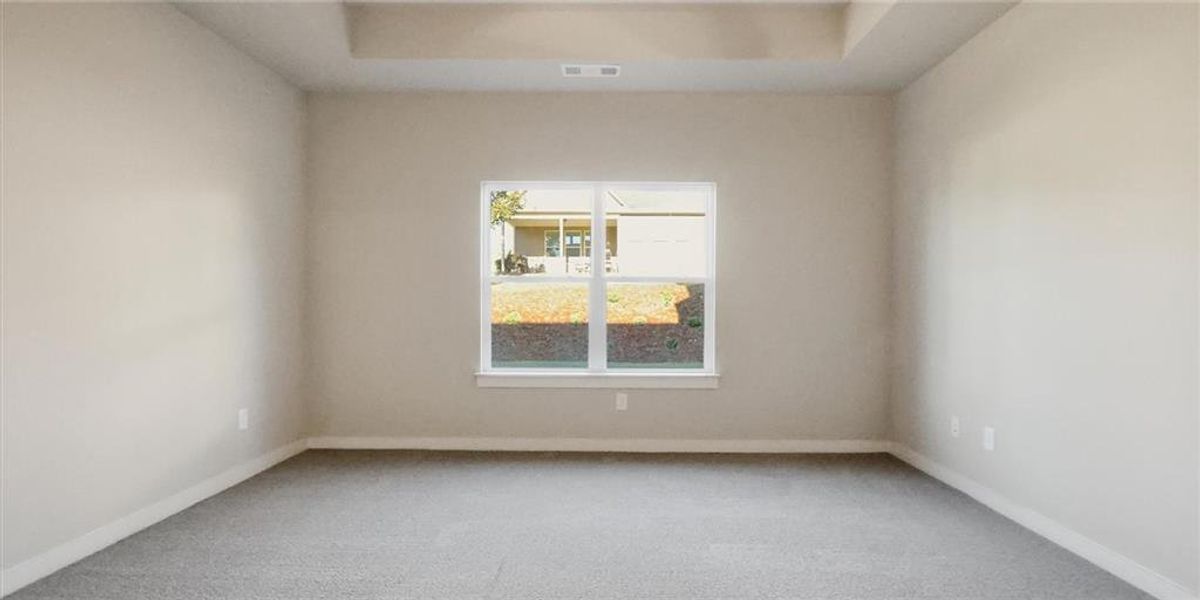 Spacious, unfurnished interior of a new home in Traditions of Braselton, Jefferson (Image 15).