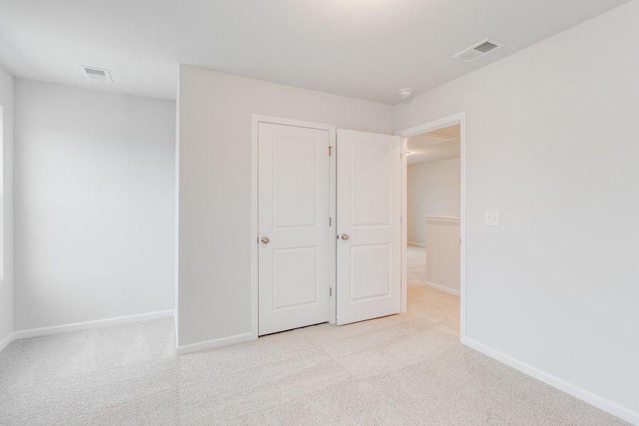 Spacious, unfurnished interior of a new home in Winston Point, Gilbert (Image 30). Spacious, unfurnished interior of a new home in Winston Point, Gilbert (Image 30).