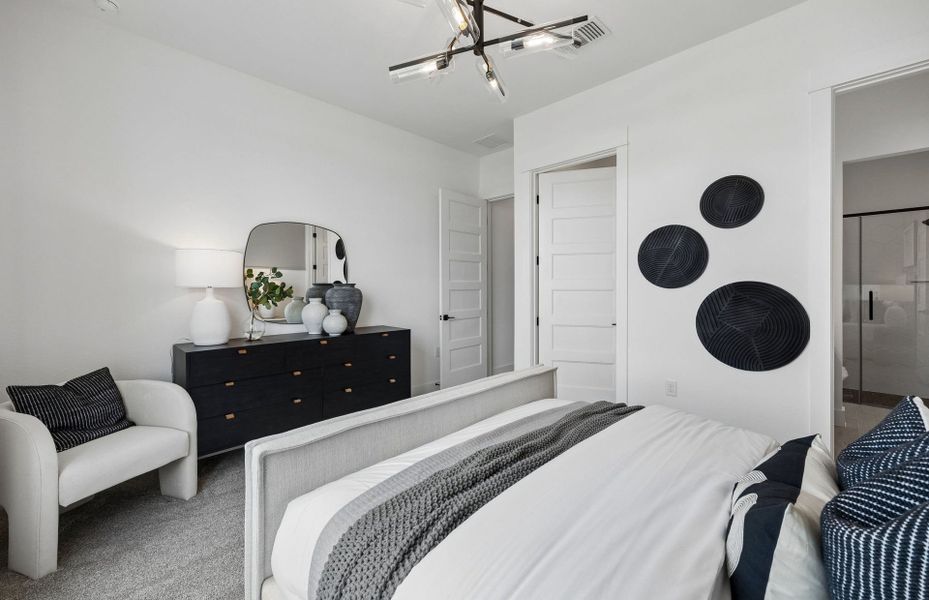 Representative furnished interior of a home built from the Renown by Del Webb in Del Webb Sugar Land at Ryehill, Rosenberg (Image 15). Representative furnished interior of a home built from the Renown by Del Webb in Del Webb Sugar Land at Ryehill, Rosenberg (Image 15).