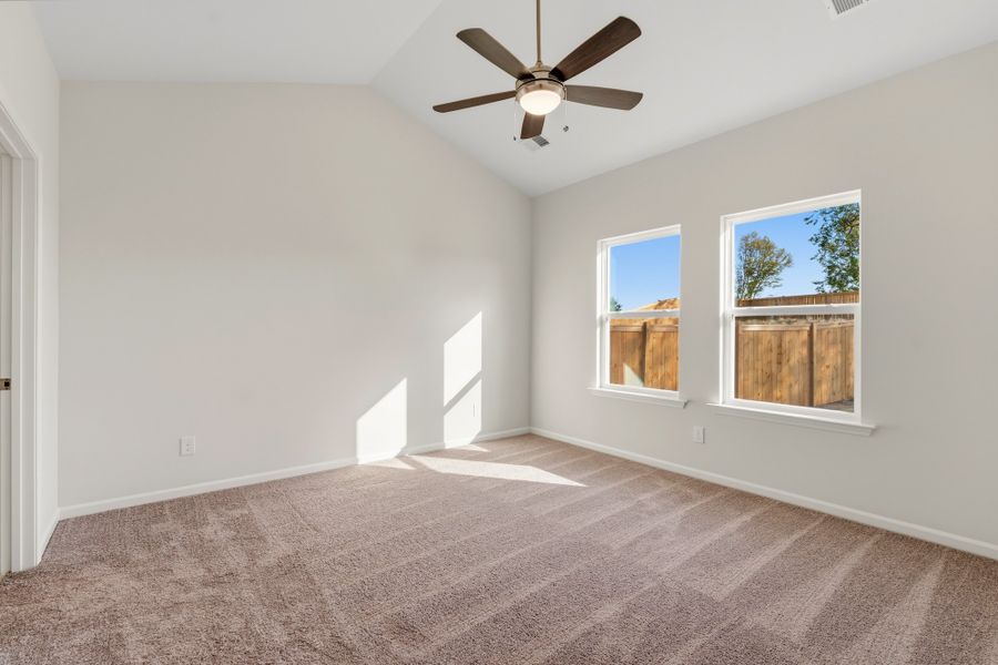 Spacious, unfurnished interior of a new home in Landmark Commons, Boiling Springs (Image 17).