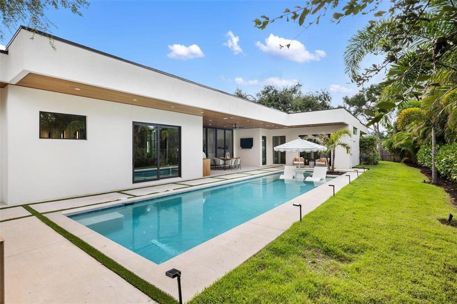Front exterior of a new home in , Sarasota, FL, highlighting curb appeal (Image 25).