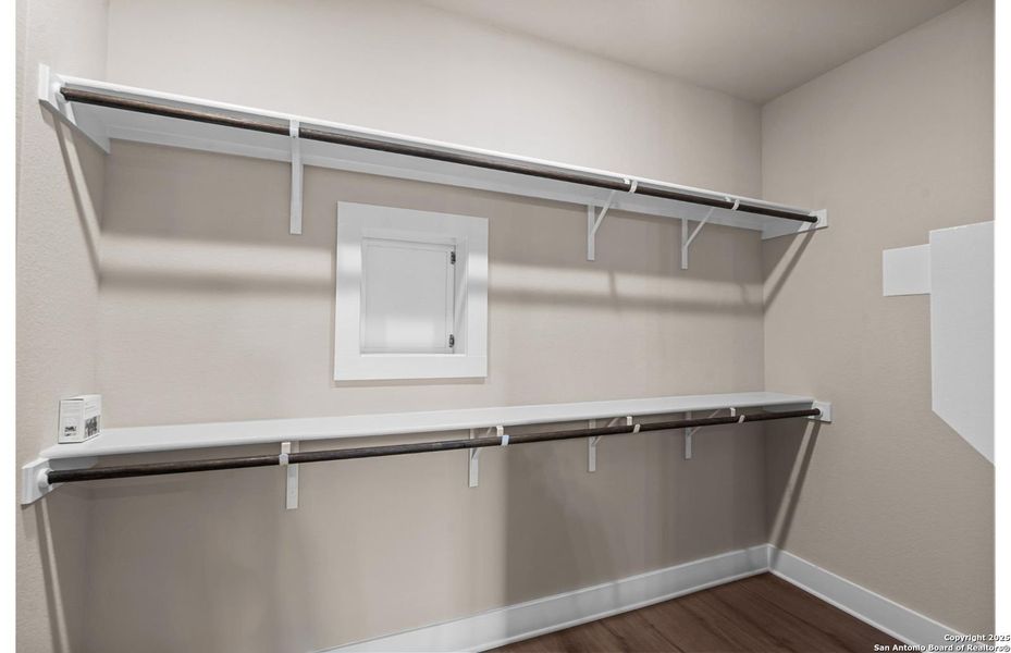 Spacious, unfurnished interior of a new home in Del Webb New Braunfels at Veramendi, New Braunfels (Image 19).