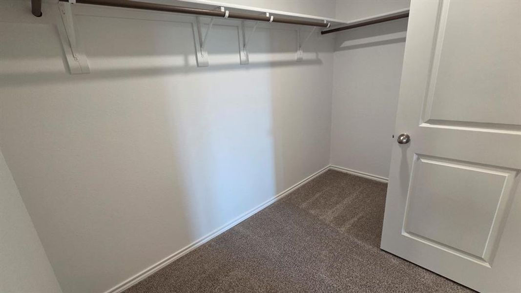 Spacious, unfurnished interior of a new home in Waverly Estates, Nevada (Image 8). Spacious, unfurnished interior of a new home in Waverly Estates, Nevada (Image 8).