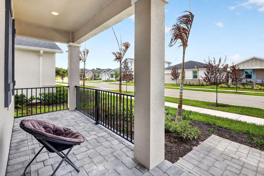08-front-porch-view