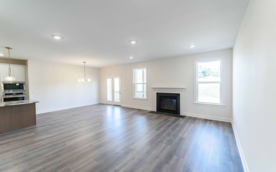 Spacious, unfurnished interior of a new home in Aden Woods, Fairview (Image 16).