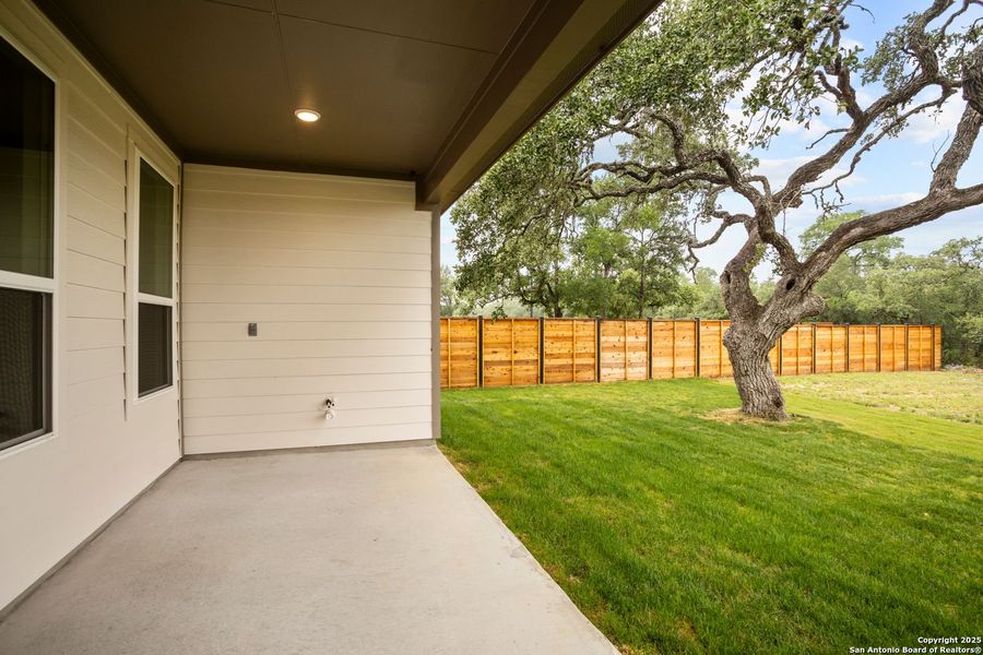 Image 48 of a home in Potranco Oaks.