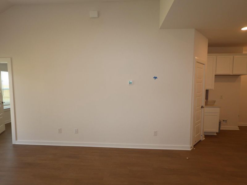 Spacious, unfurnished interior of a new home in Summerview, Fulshear (Image 8).