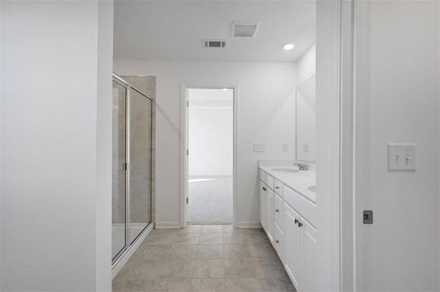 Furnished interior view inside a new home in Heritage River, Euharlee (Image 7).