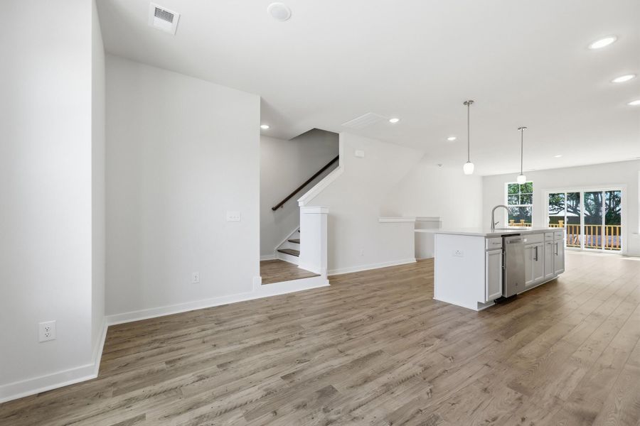 Spacious, unfurnished interior of a new home in Rhetts Cove, Johns Island (Image 25). Spacious, unfurnished interior of a new home in Rhetts Cove, Johns Island (Image 25).