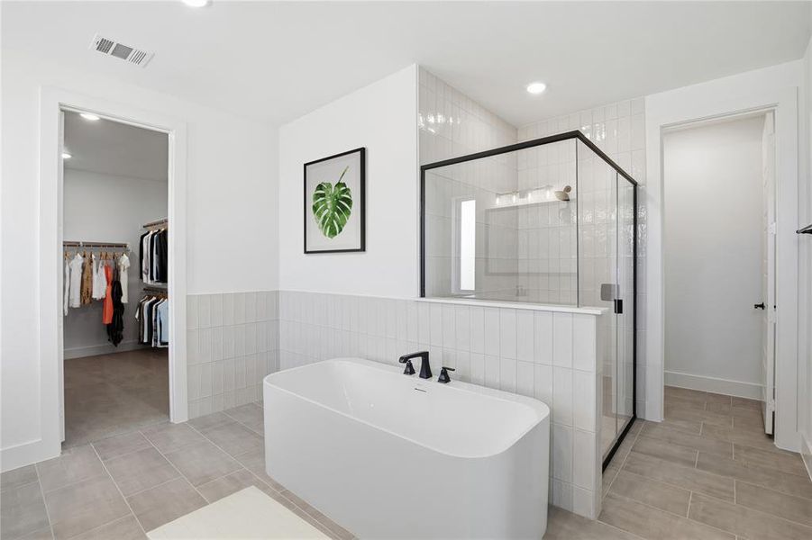 Furnished interior view inside a new home in Talon Hills, Fort Worth (Image 12).