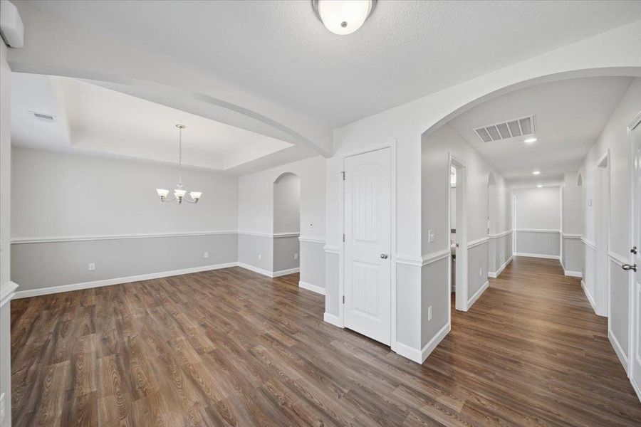 Spacious, unfurnished interior of a new home in Bent Tree, Gaffney (Image 14).