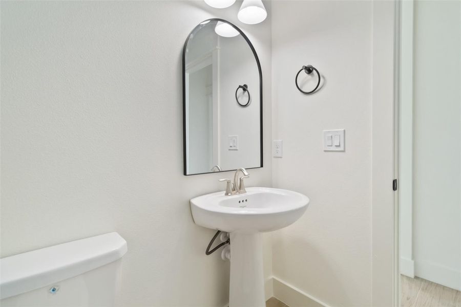 Half bath on main level Half bath on main level