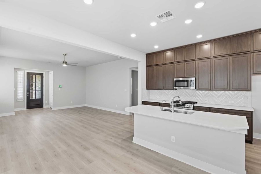 Furnished interior view inside a new home in Stillwater Ranch, San Antonio (Image 11). Furnished interior view inside a new home in Stillwater Ranch, San Antonio (Image 11).