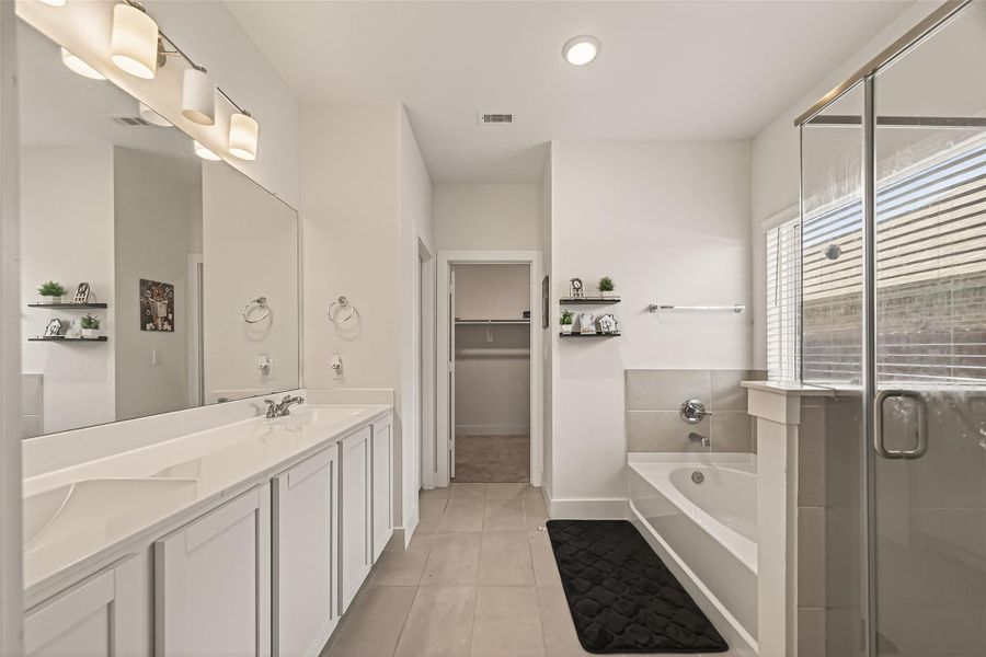 Furnished interior view inside a new home in Massey Oaks, Pearland (Image 18).