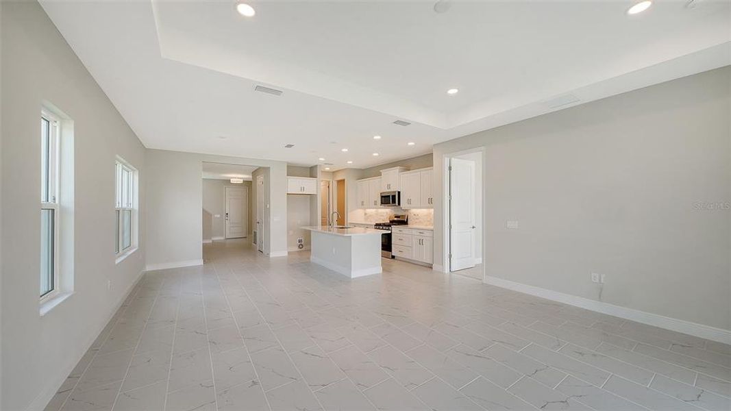 Spacious, unfurnished interior of a new home in Canoe Creek, Parrish (Image 42).