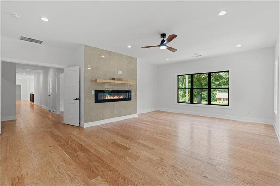 Spacious, unfurnished interior of a new home in , Acworth (Image 57). Spacious, unfurnished interior of a new home in , Acworth (Image 57).