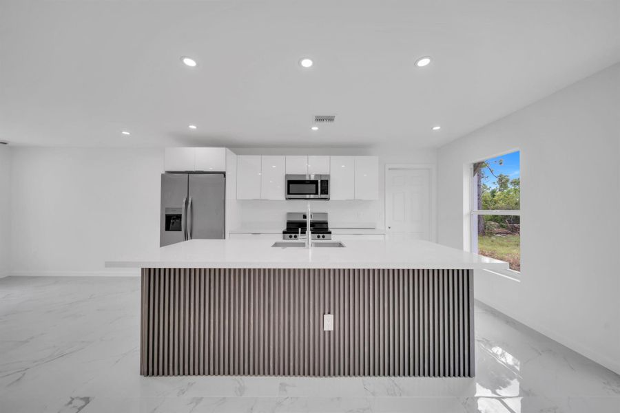 Image 27 of a home in .