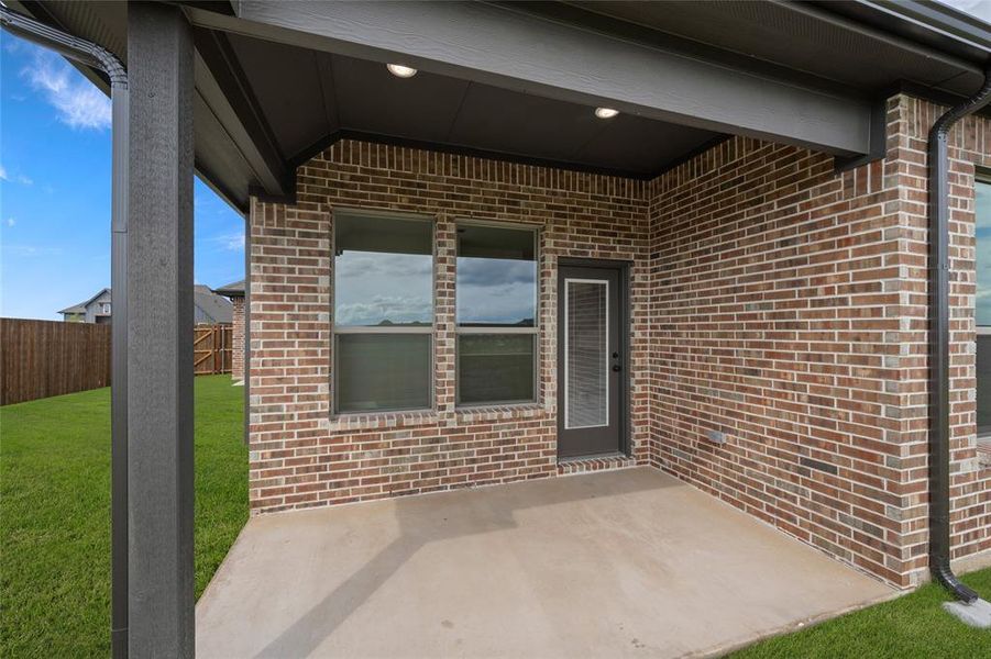 117 Grey Wolf- Patio-1