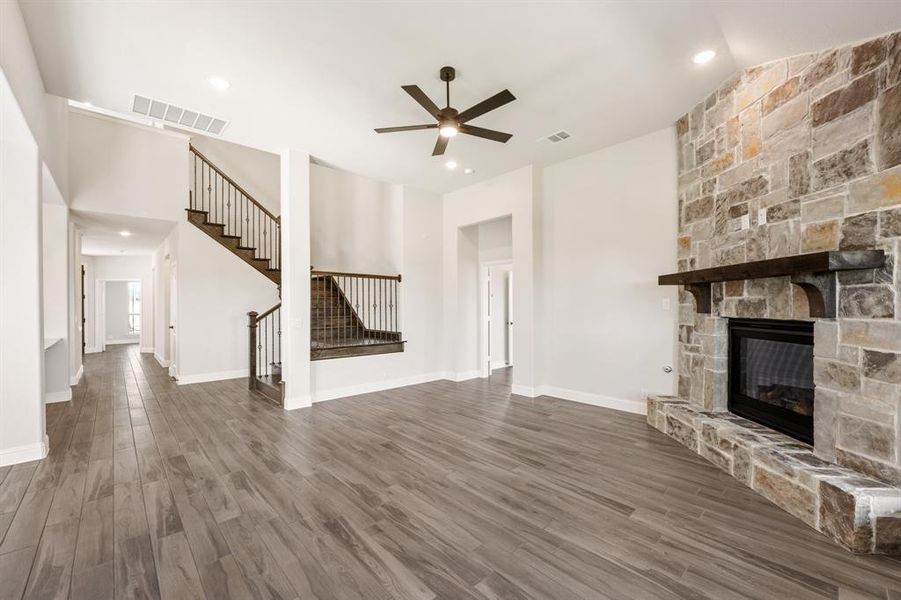 Spacious, unfurnished interior of a new home in The Oaks, Red Oak (Image 28). Spacious, unfurnished interior of a new home in The Oaks, Red Oak (Image 28).