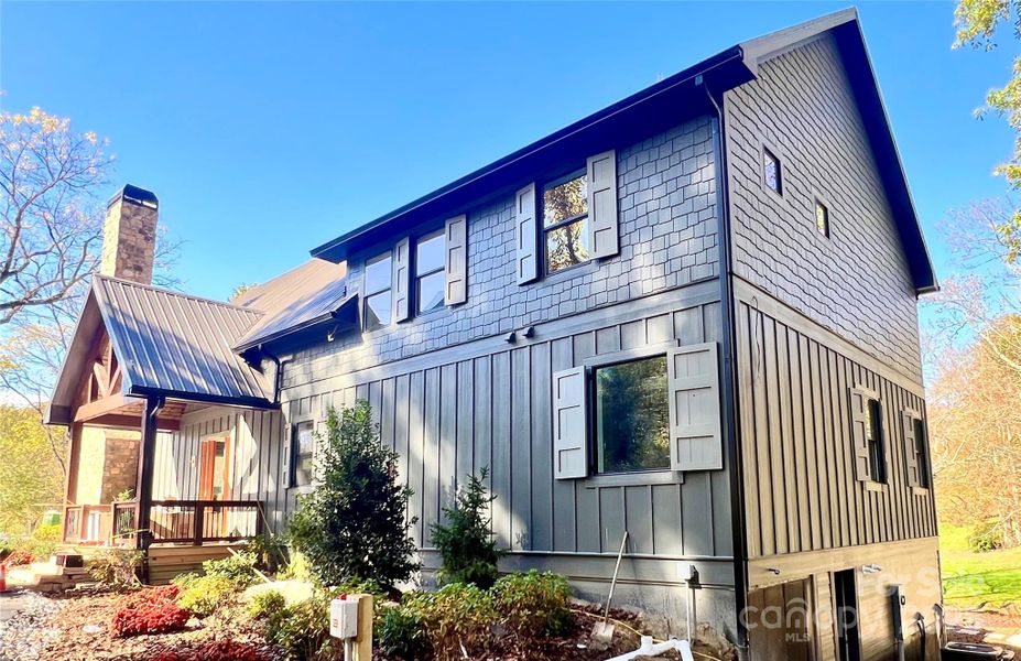 Image 33 of a home in . Image 33 of a home in .