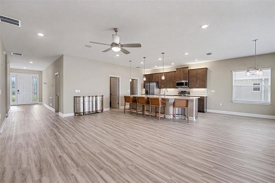 Furnished interior view inside a new home in , Lake Alfred (Image 14).