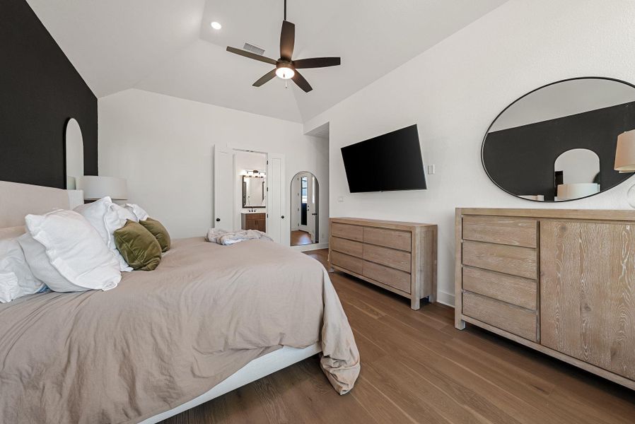 Furnished interior view inside a new home in Santa Rita Ranch, Liberty Hill (Image 14). Furnished interior view inside a new home in Santa Rita Ranch, Liberty Hill (Image 14).