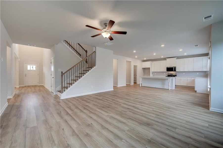 Spacious, unfurnished interior of a new home in Adagio, Dacula (Image 13).