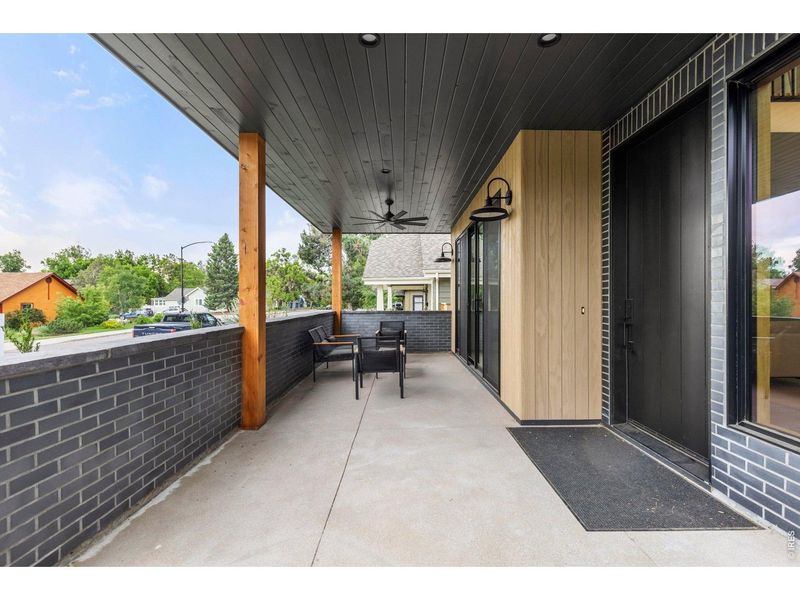 Exterior details and patio area of a home in , Superior (Image 4).