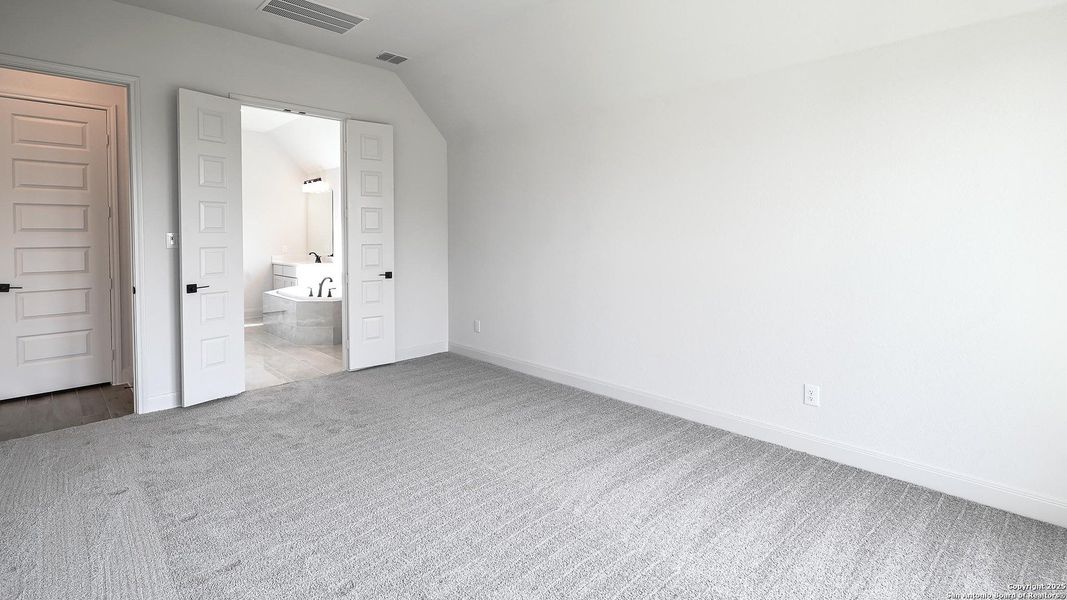 Spacious, unfurnished interior of a new home in Meadows Of Mill Creek 50', Seguin (Image 14). Spacious, unfurnished interior of a new home in Meadows Of Mill Creek 50', Seguin (Image 14).