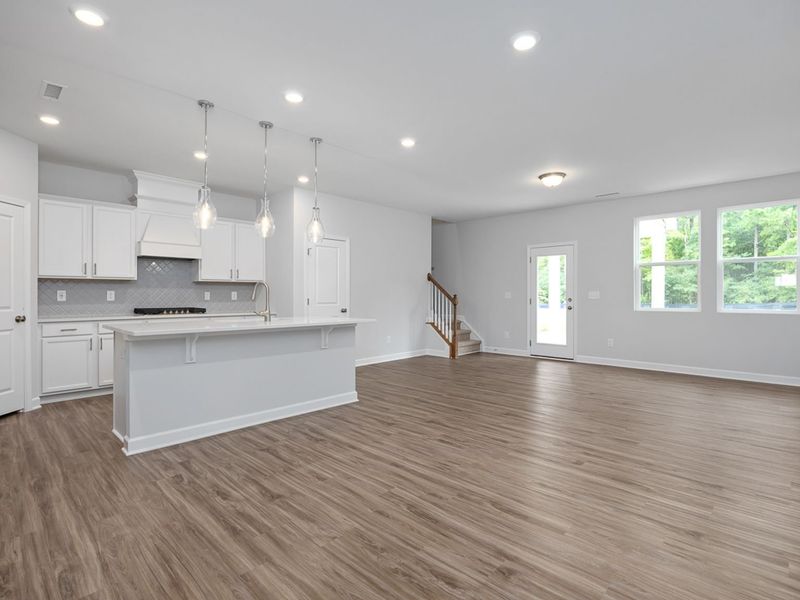 Spacious, unfurnished interior of a new home in Lake Park Villas, Wylie (Image 13).