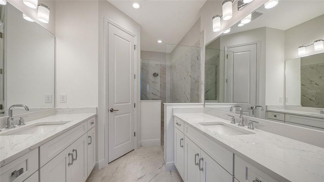 Furnished interior view inside a new home in , Bradenton (Image 14).