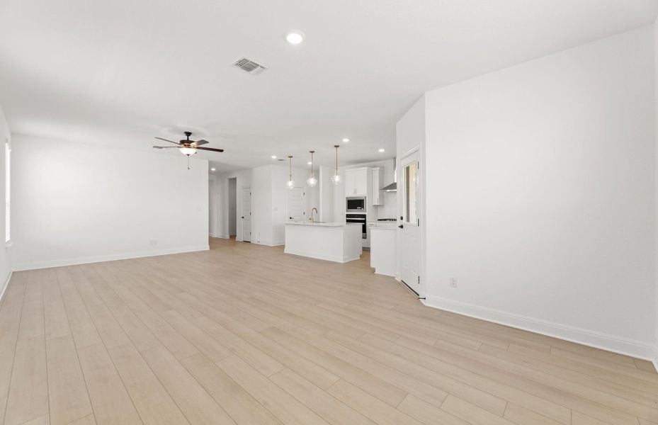 Spacious, unfurnished interior of a new home in Lagos, Manor (Image 15).