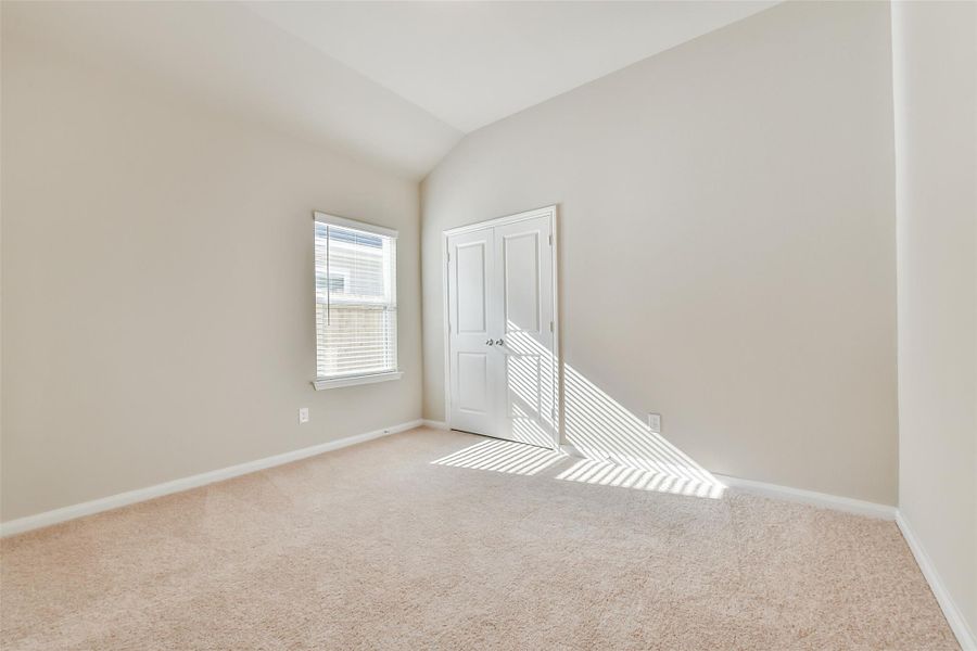 Spacious, unfurnished interior of a new home in King Oaks Village, Baytown (Image 24).