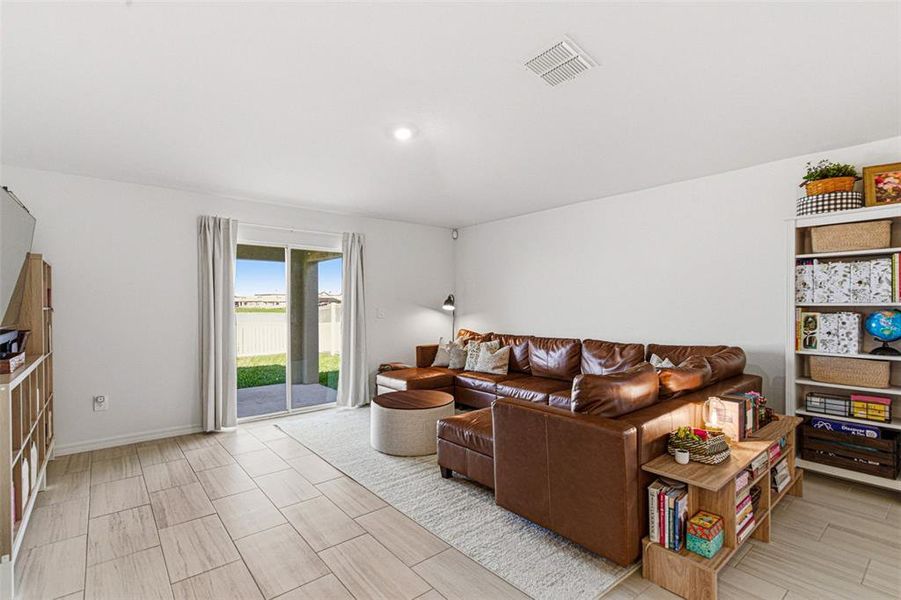 Furnished interior view inside a new home in North Park Isle, Plant City (Image 17).