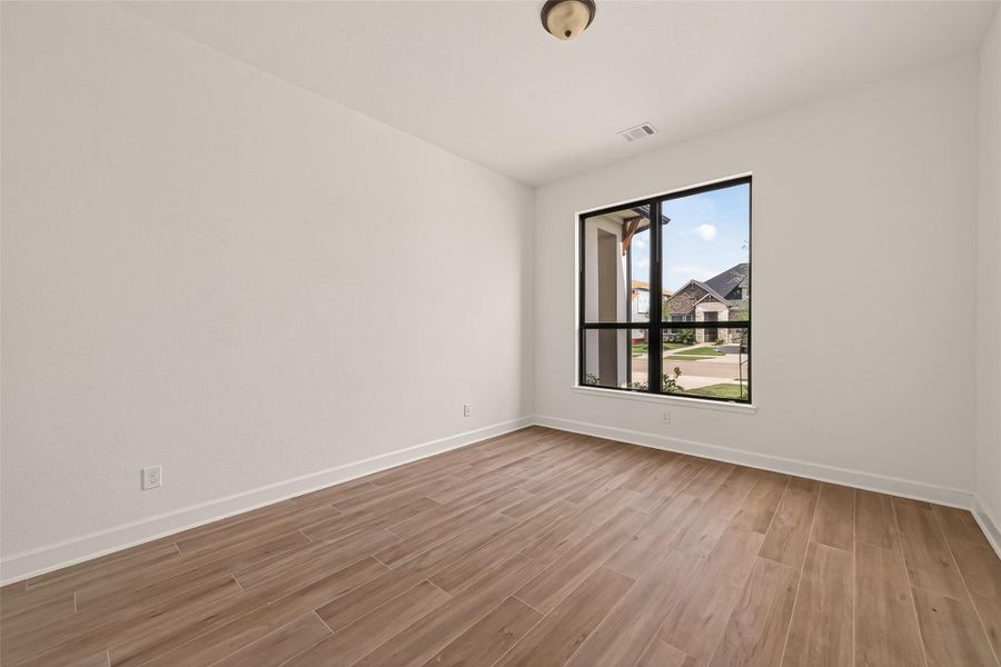 Spacious, unfurnished interior of a new home in , Brookshire (Image 45).