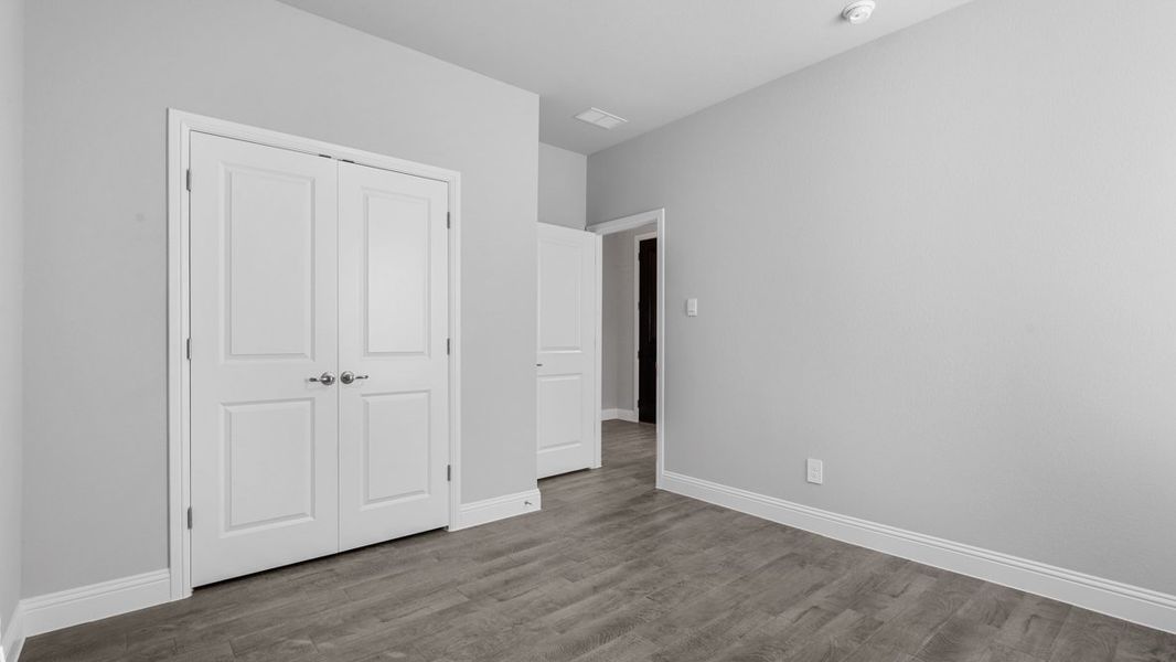 Spacious, unfurnished interior of a new home in Treeline, Justin (Image 36).