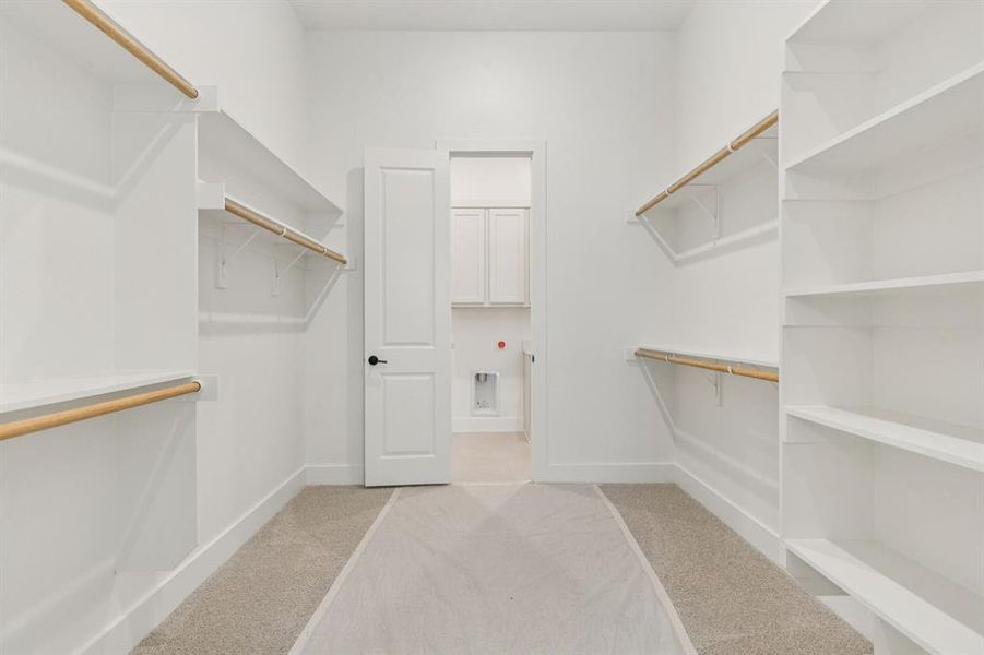 Spacious, unfurnished interior of a new home in , Frisco (Image 23).