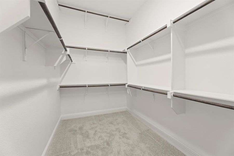 24. 8505 Watersway - Closet