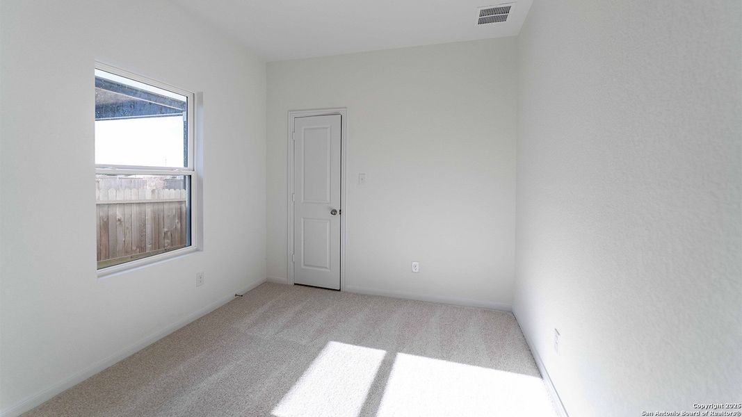 Spacious, unfurnished interior of a new home in Katzer Ranch, Converse (Image 6).