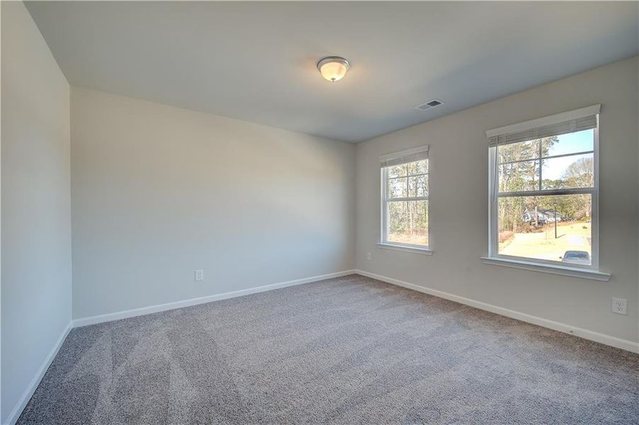 Spacious, unfurnished interior of a new home in Burchwood, Stockbridge (Image 30).