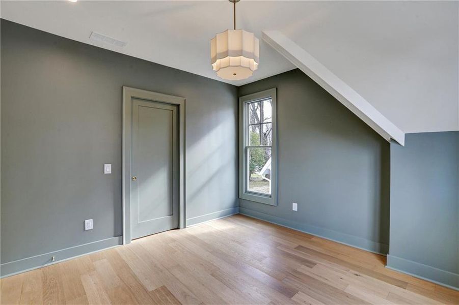 Spacious, unfurnished interior of a new home in , Gainesville (Image 31).