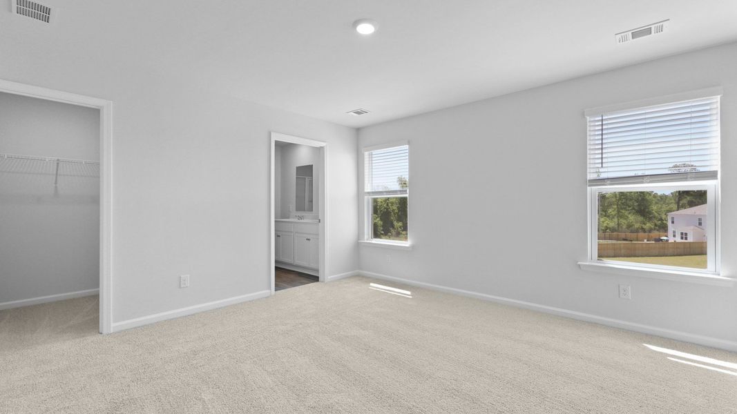 Representative unfurnished interior of a home built from the SALEM by D.R. Horton in Lakeview at Kitfield, Moncks Corner (Image 39).