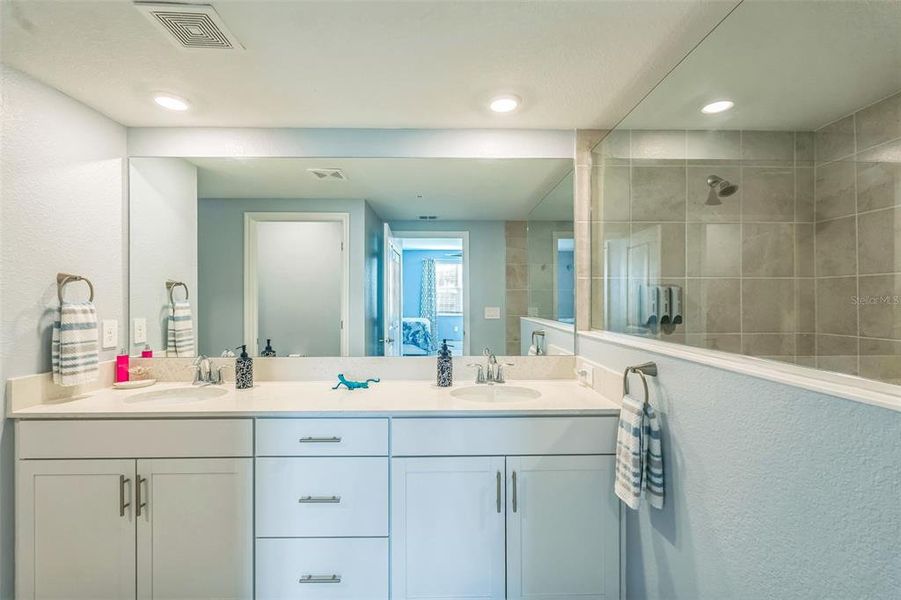 Furnished interior view inside a new home in , Venice (Image 24).